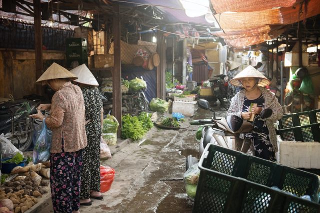 Market in Hanoi, Vietnam, photo by C. de Bode/CGIAR.